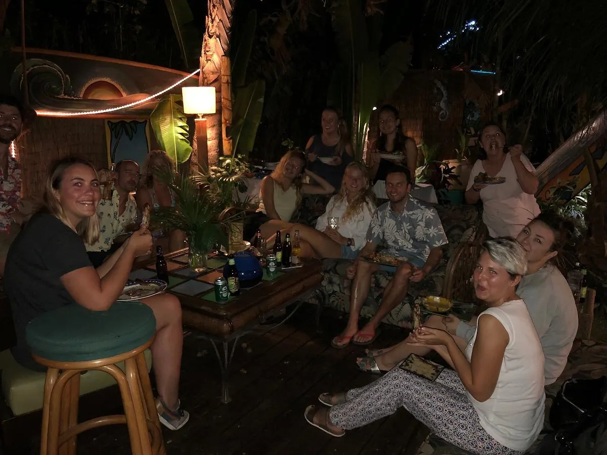 Tiki Beach Hostel-At The Beach In Lahaina Hostel